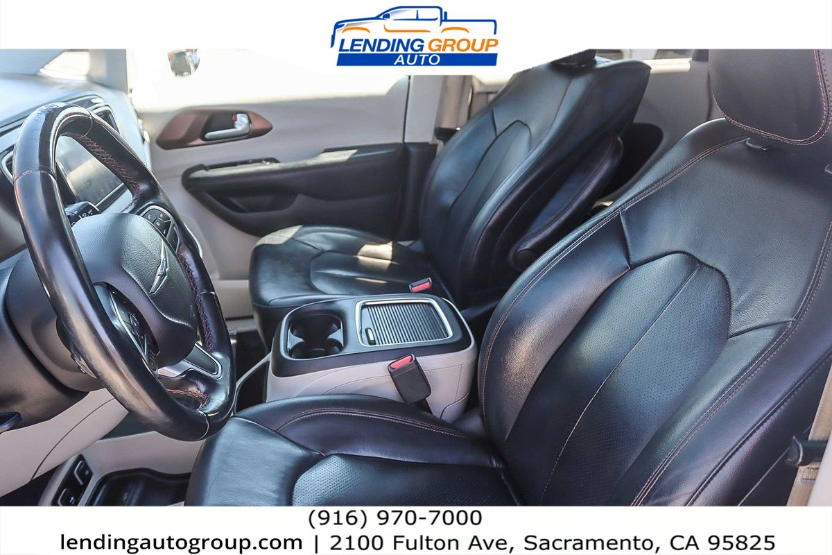 2018 Chrysler Pacifica Touring Plus photo 17