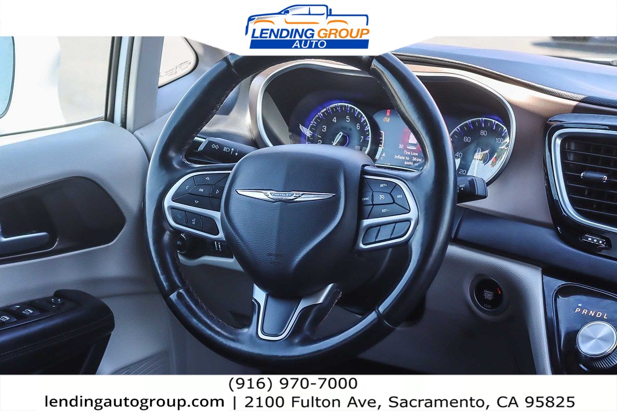 2018 Chrysler Pacifica Touring Plus photo 13