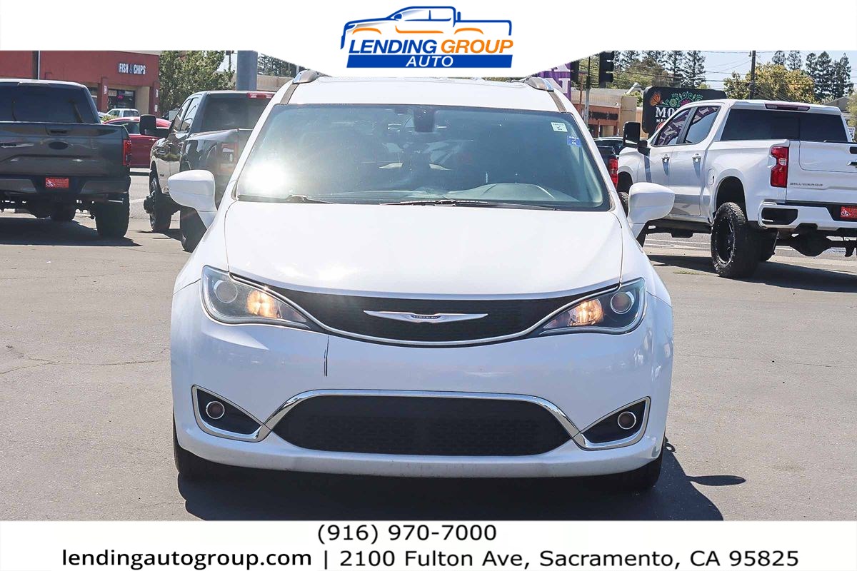 2018 Chrysler Pacifica Touring Plus photo 6