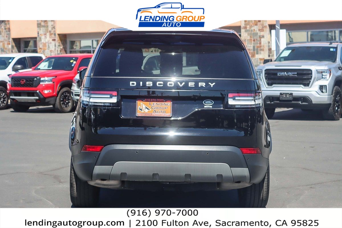 2020 Land Rover Discovery SE photo 2