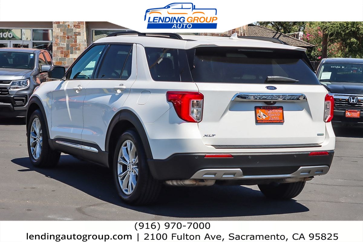 2020 Ford Explorer XLT photo 2