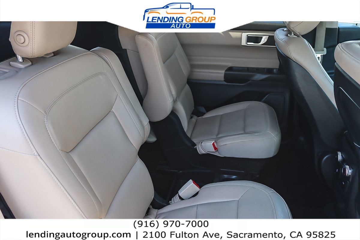 2020 Ford Explorer XLT photo 14