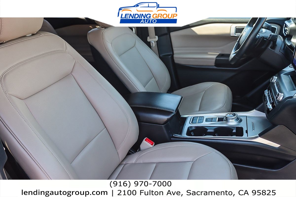 2020 Ford Explorer XLT photo 13