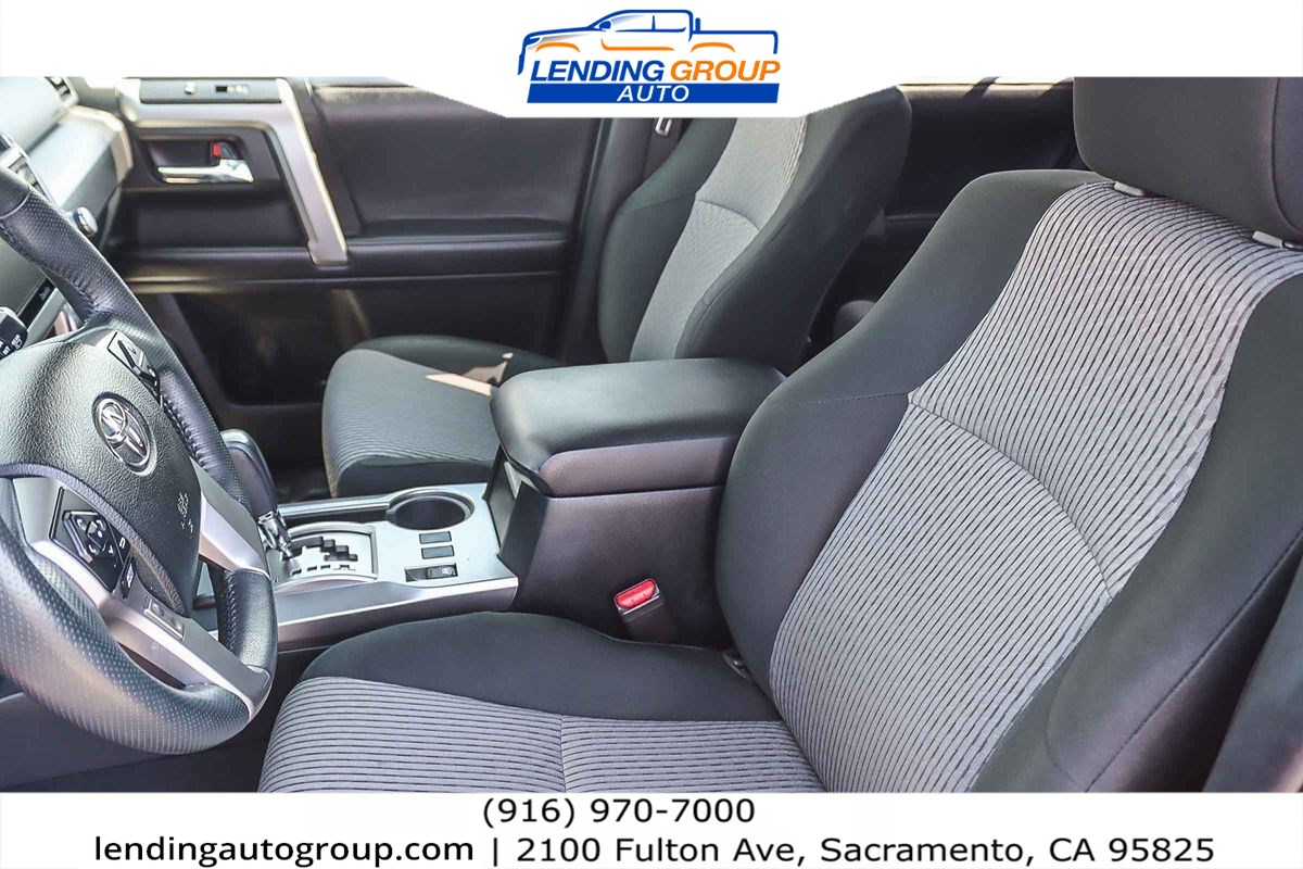 2019 Toyota 4Runner SR5 4WD photo 15
