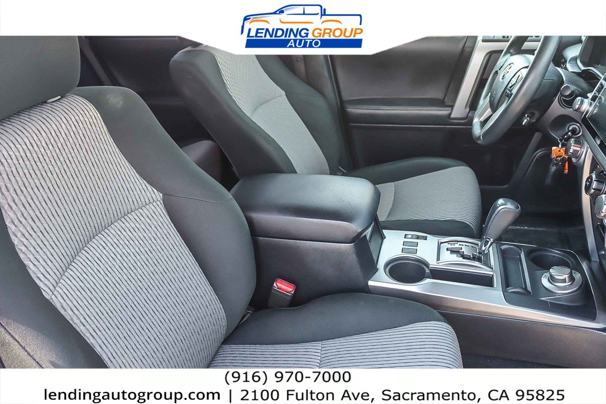 2019 Toyota 4Runner SR5 4WD photo 14