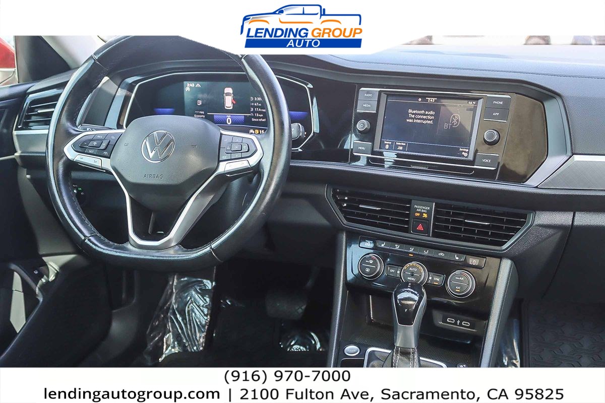 2022 Volkswagen Jetta SE photo 11