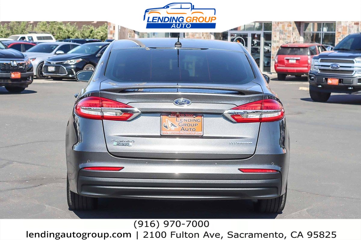 2019 Ford Fusion Energi Titanium photo 3