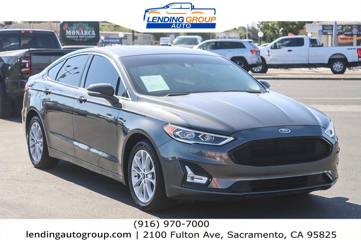 2019 Ford Fusion Energi Titanium photo 5