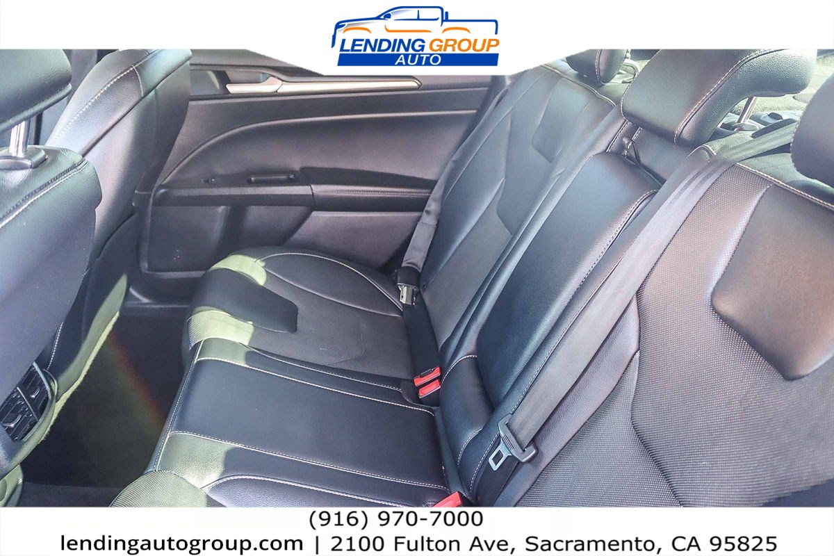 2019 Ford Fusion Energi Titanium photo 14