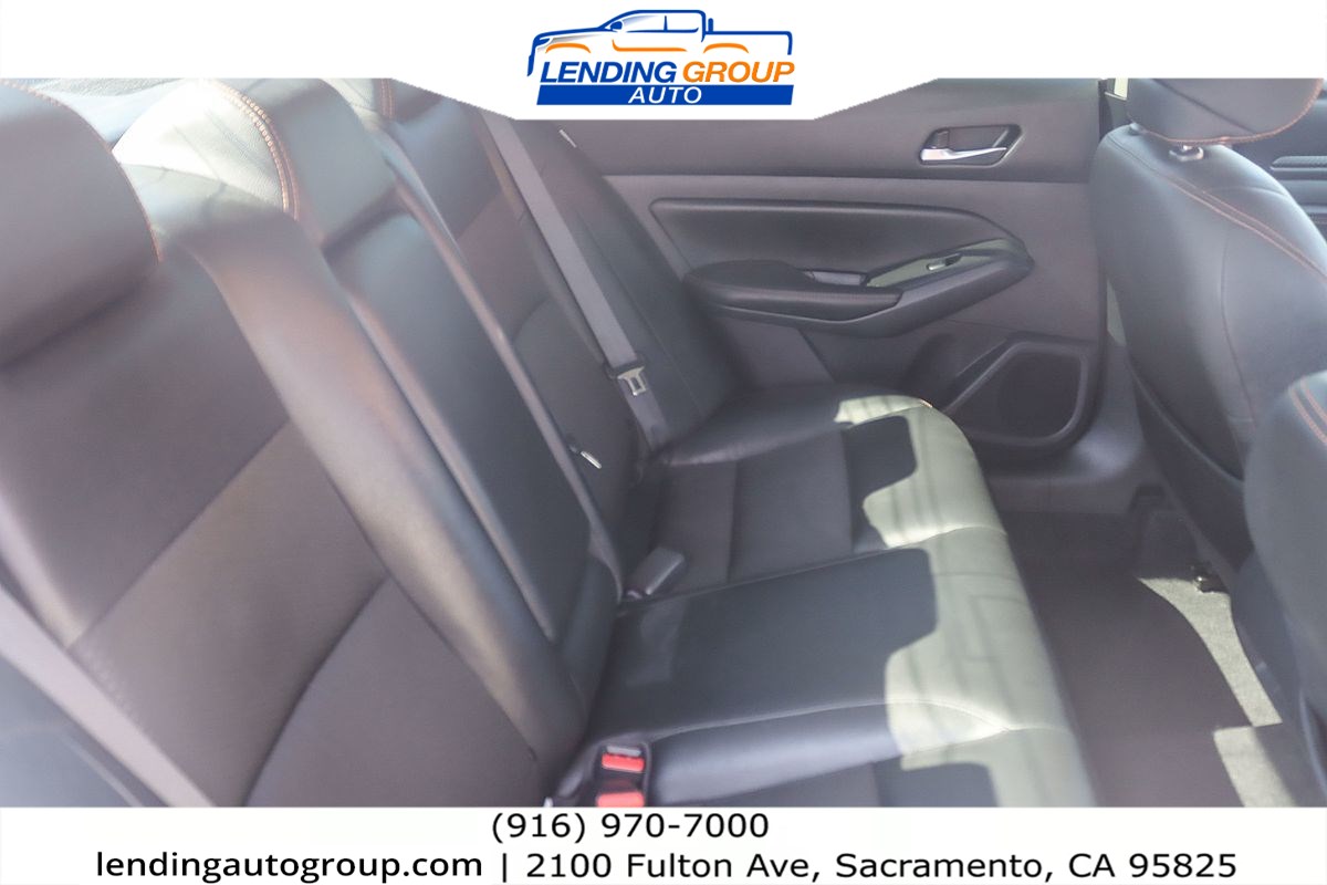 2020 Nissan Altima 2.5 SR photo 11