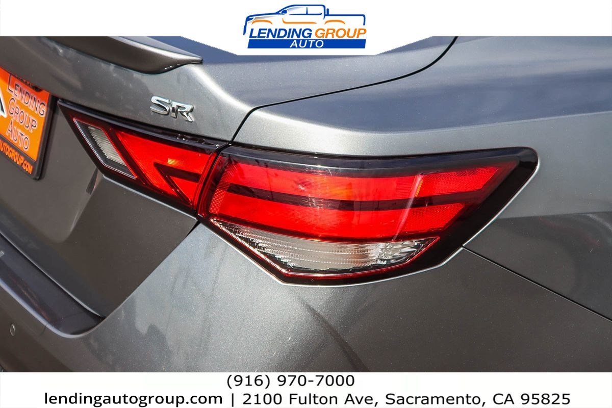 2021 Nissan Sentra SR photo 7