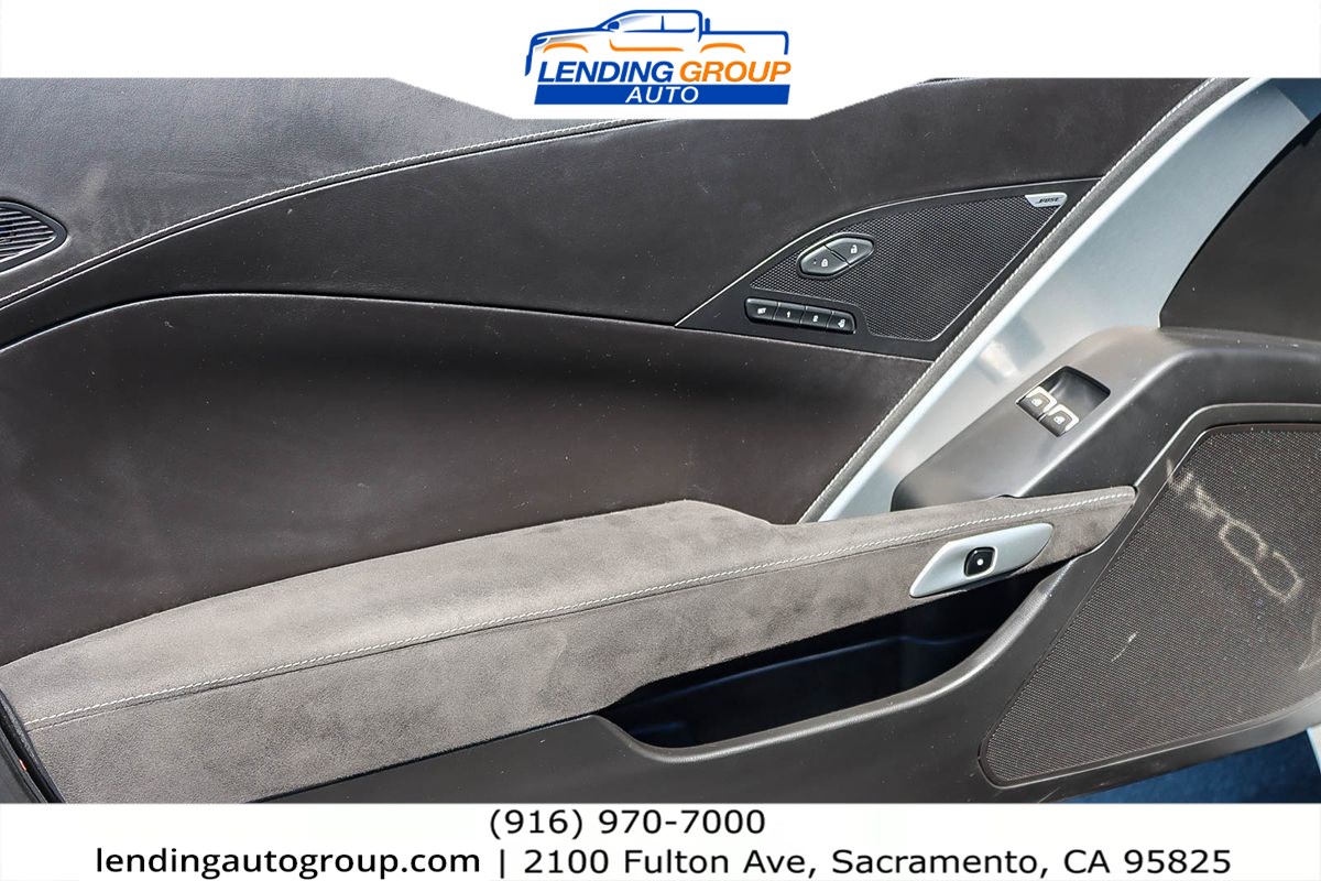 2016 Chevrolet Corvette Stingray 3LT photo 17