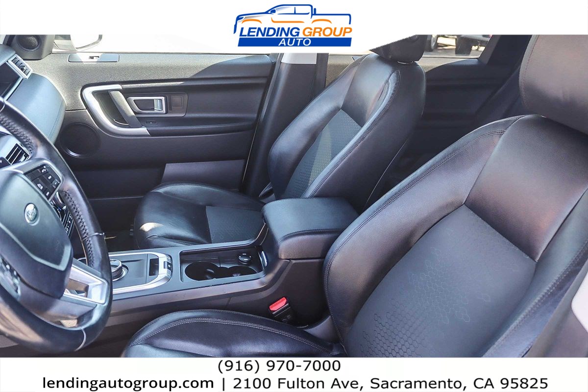 2017 Land Rover Discovery Sport SE photo 14