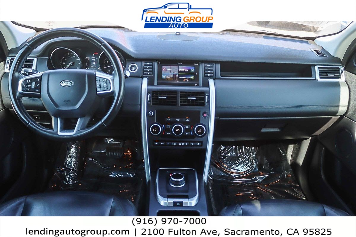 2017 Land Rover Discovery Sport SE photo 9