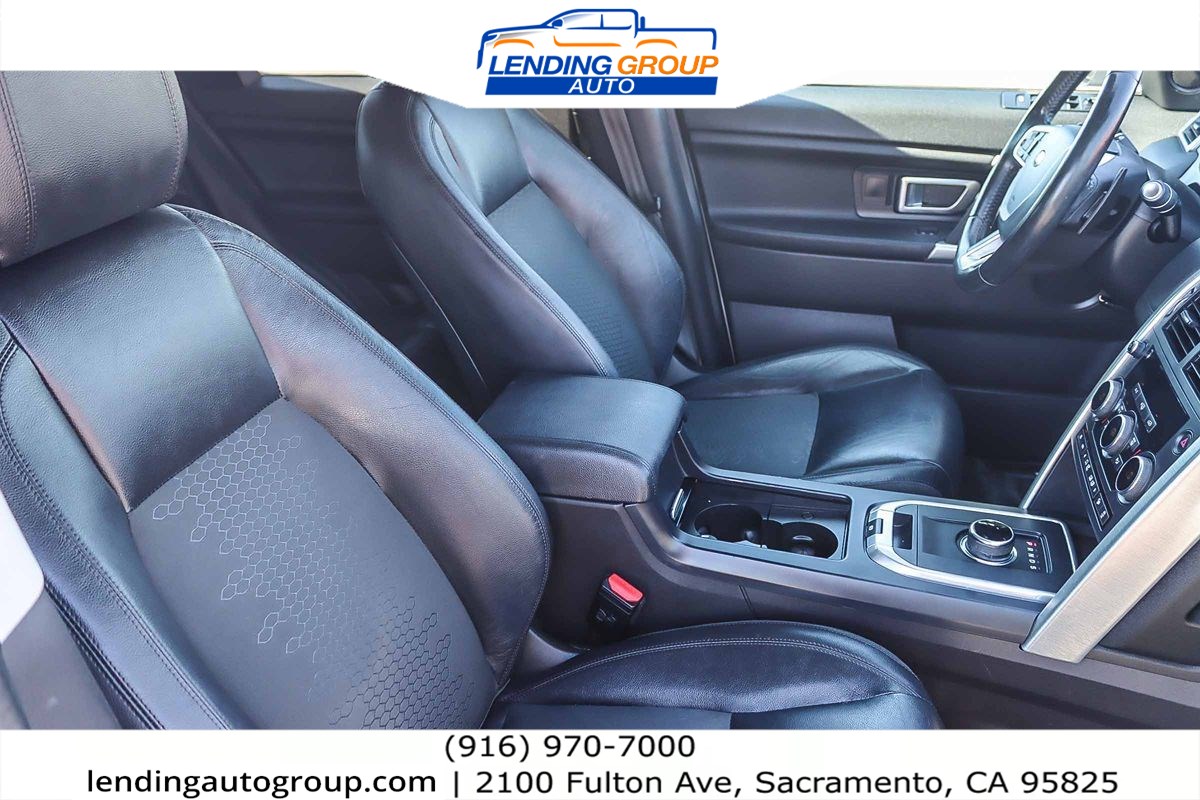 2017 Land Rover Discovery Sport SE photo 13