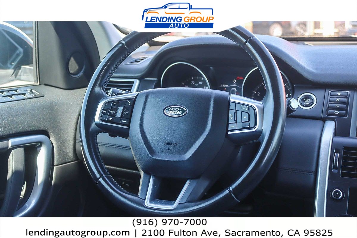 2017 Land Rover Discovery Sport SE photo 12