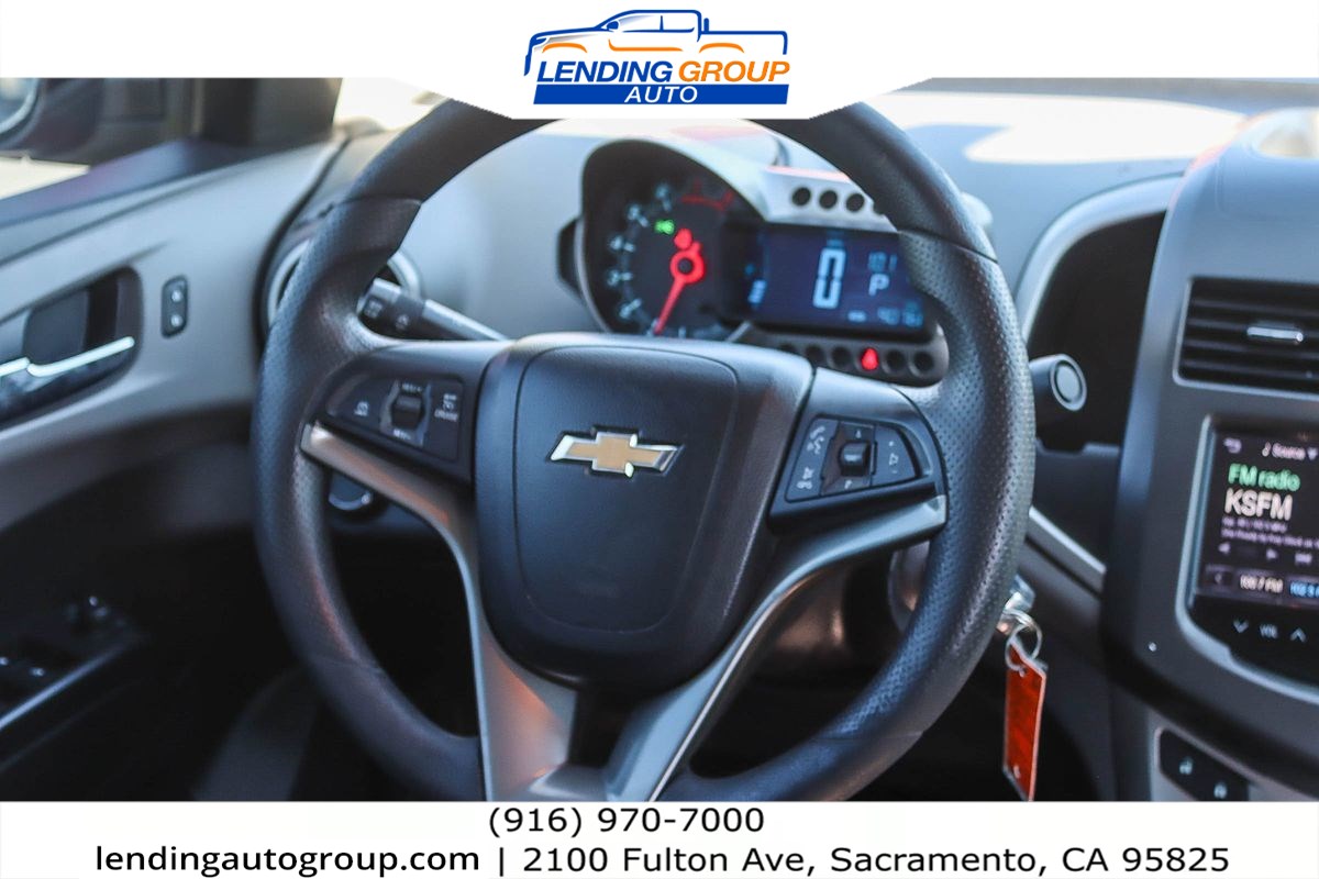 2014 Chevrolet Sonic LT photo 13