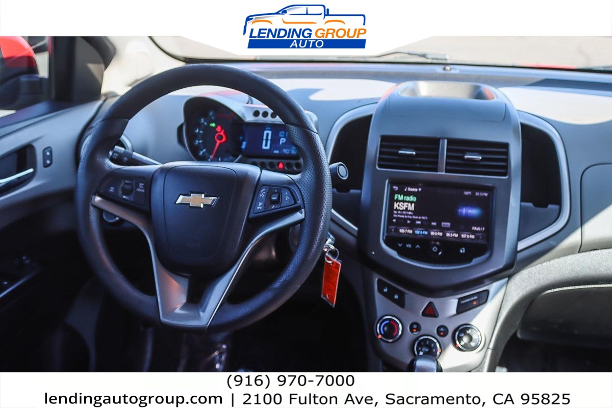 2014 Chevrolet Sonic LT photo 12