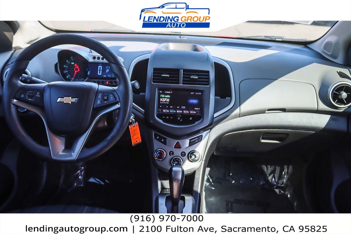 2014 Chevrolet Sonic LT photo 11
