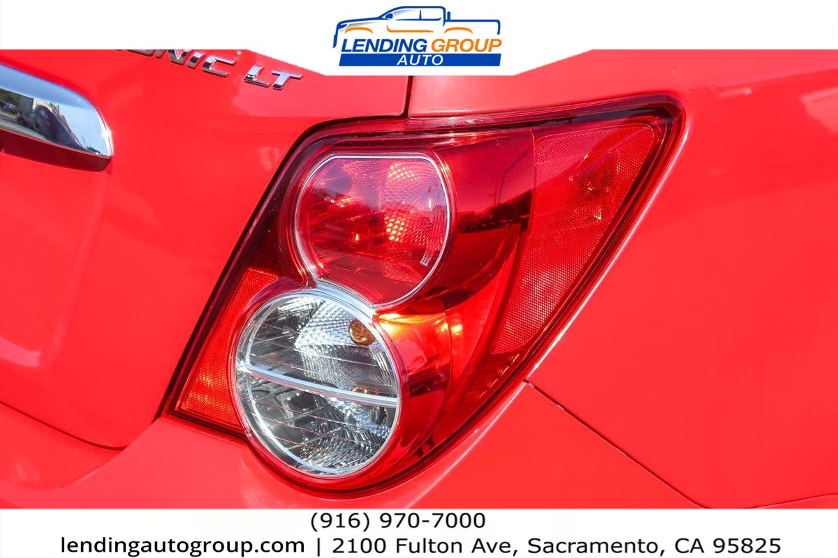 2014 Chevrolet Sonic LT photo 8