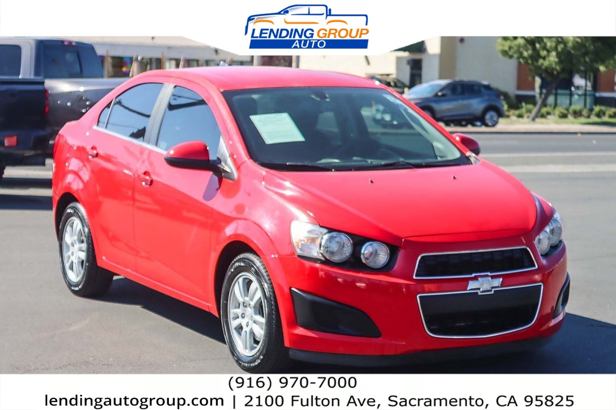 2014 Chevrolet Sonic LT photo 5