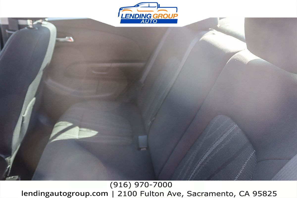 2014 Chevrolet Sonic LT photo 16