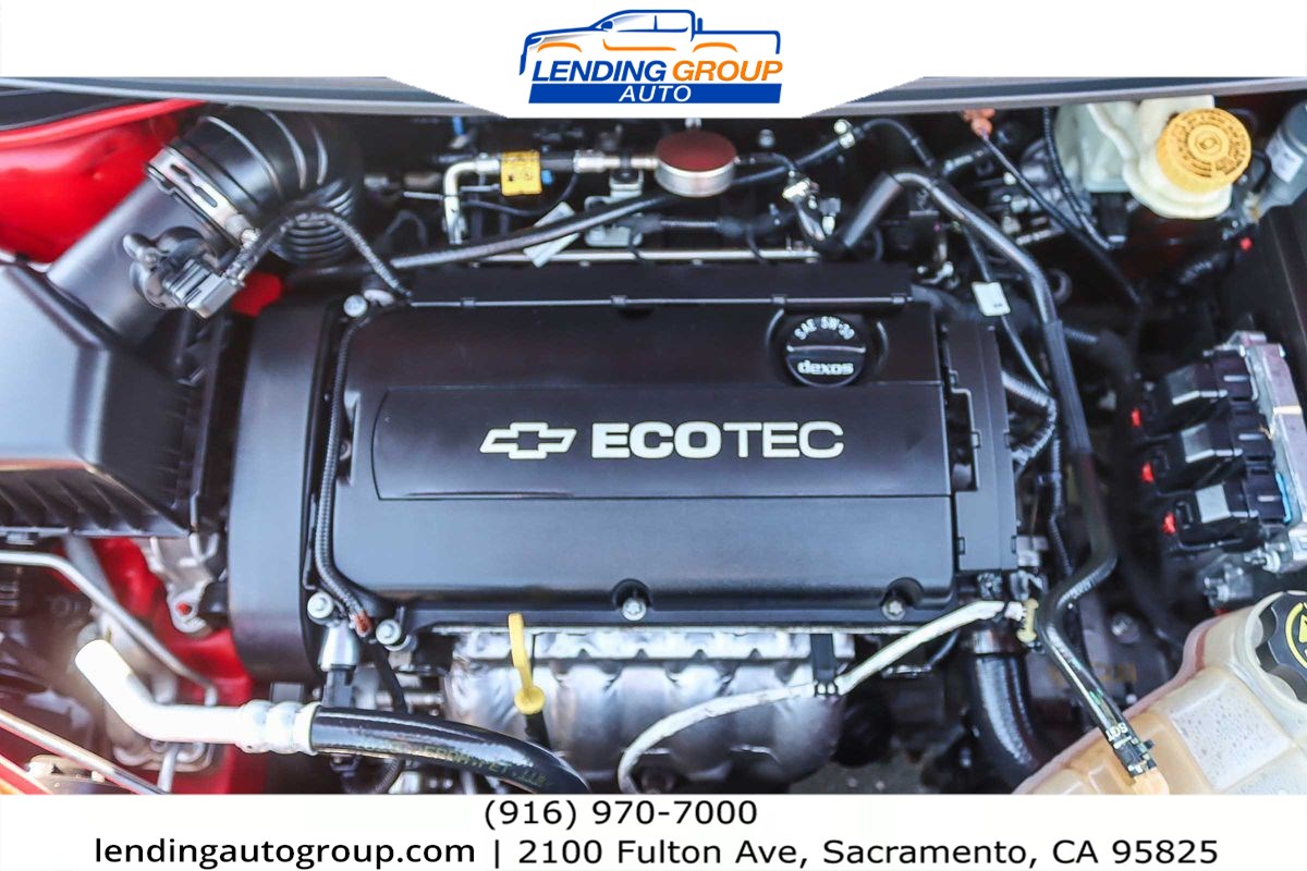 2014 Chevrolet Sonic LT photo 20