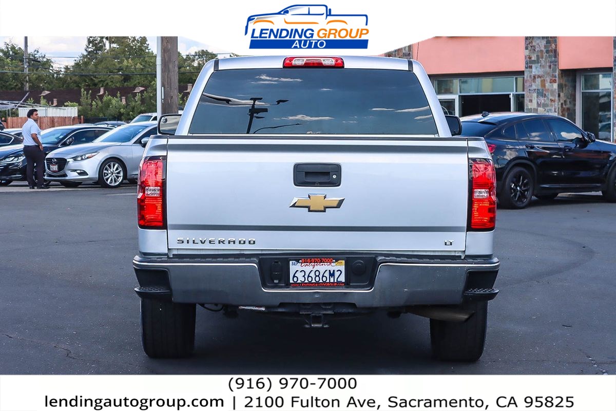 2017 Chevrolet Silverado LT photo 3