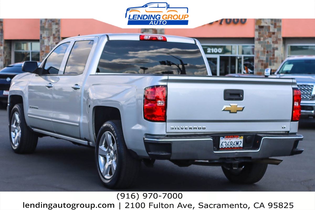 2017 Chevrolet Silverado LT photo 2