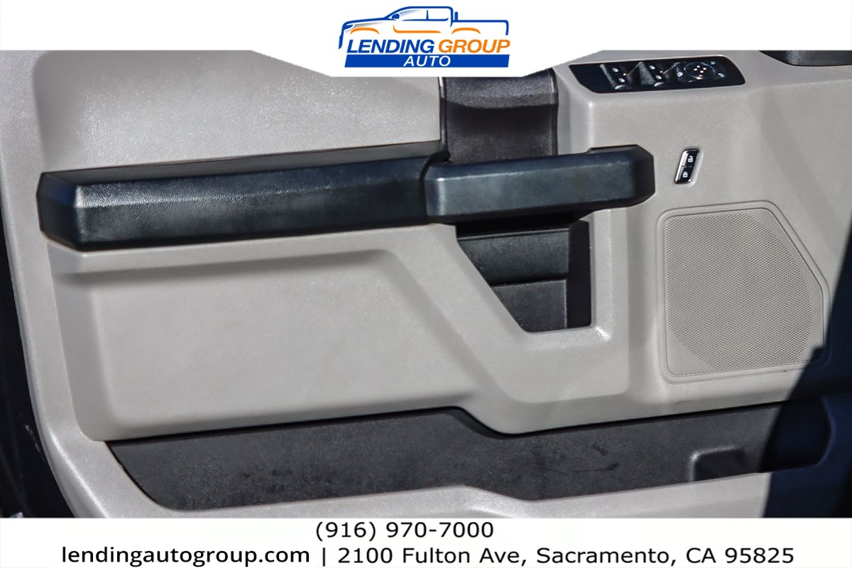 2016 Ford F-150 XL photo 17