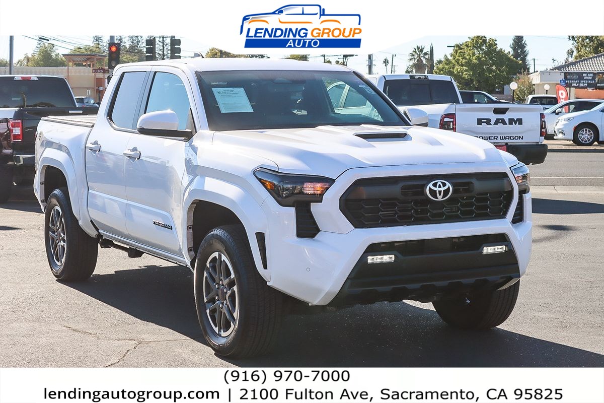 2024 Toyota Tacoma TRD Sport photo 4