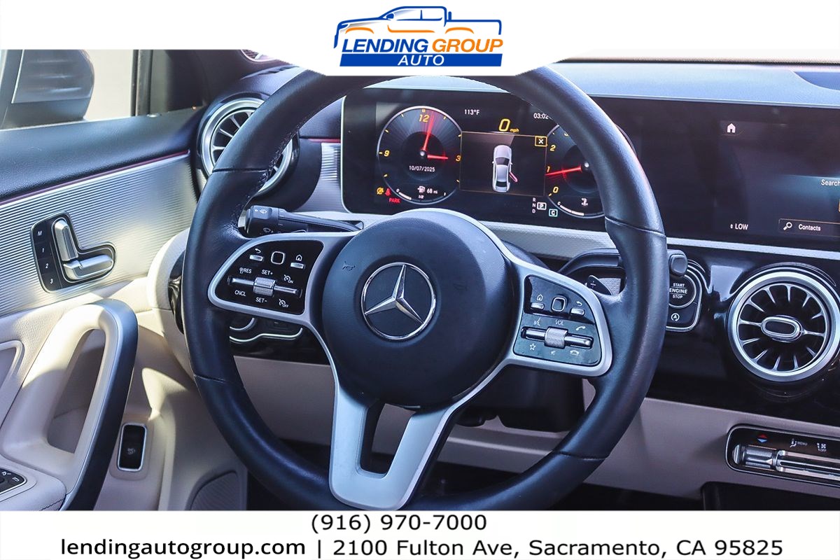 2020 Mercedes Benz A 220 photo 12