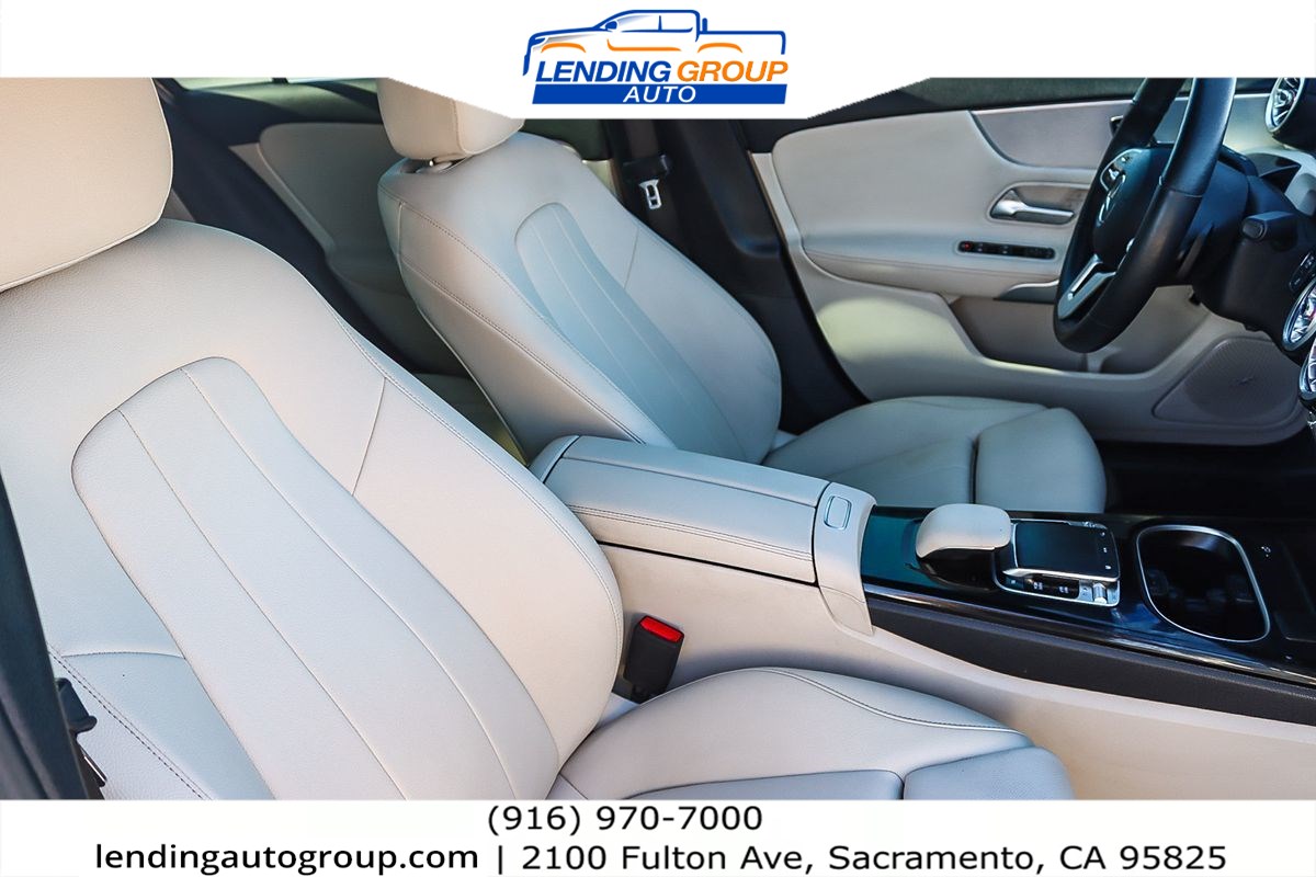 2020 Mercedes Benz A 220 photo 13
