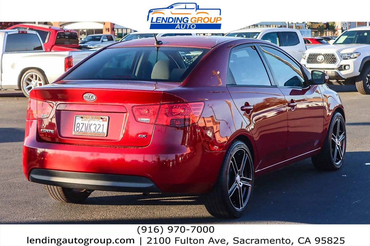 2010 Kia Forte EX photo 4