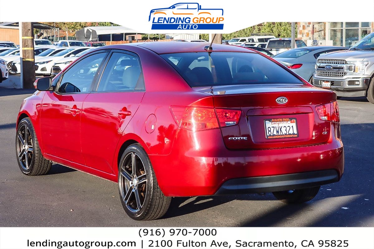 2010 Kia Forte EX photo 2