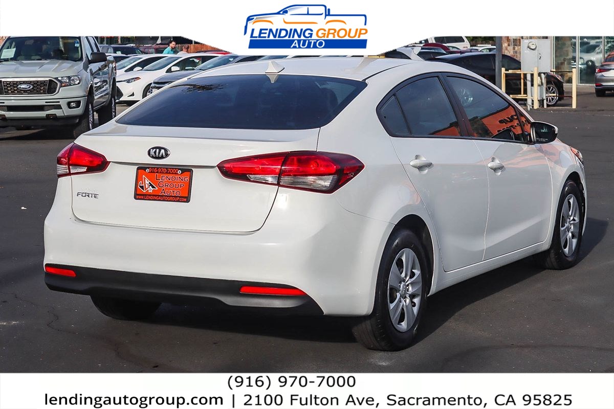 2018 Kia Forte LX Base photo 4