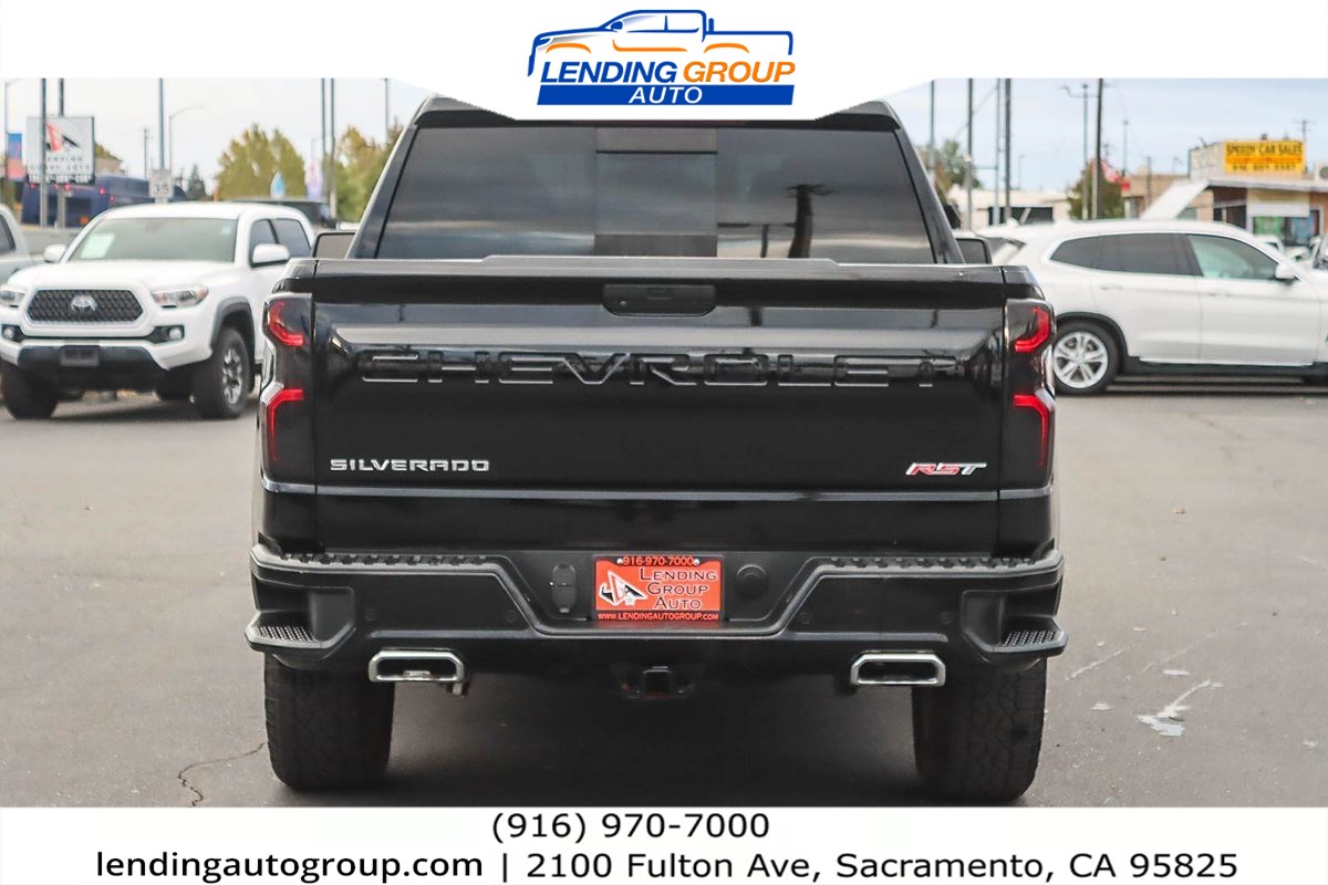 2021 Chevrolet Silverado 1500 RST photo 2