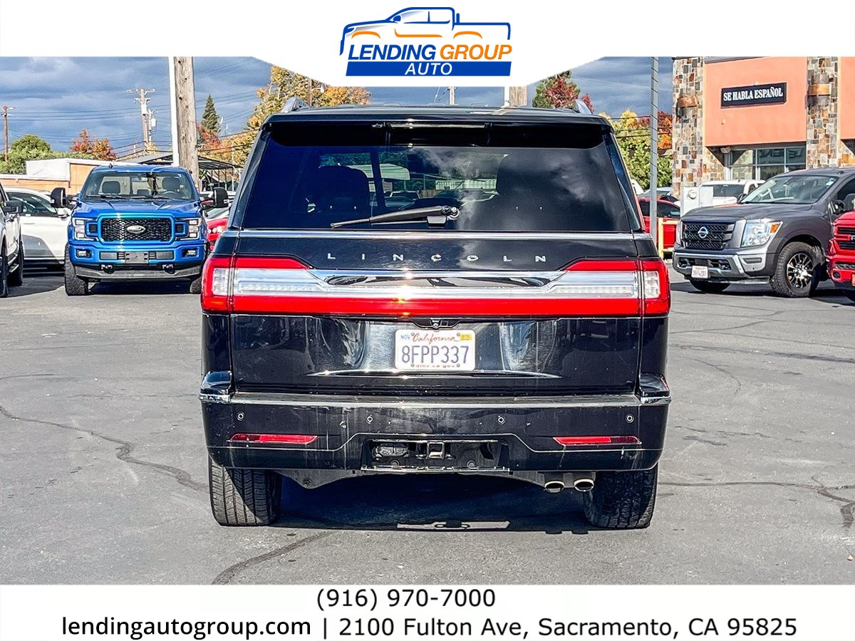 2019 Lincoln Navigator Standard photo 3