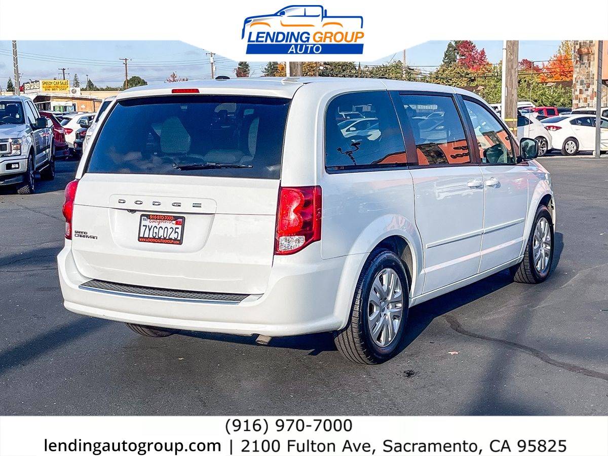 2017 Dodge Grand Caravan SE photo 4