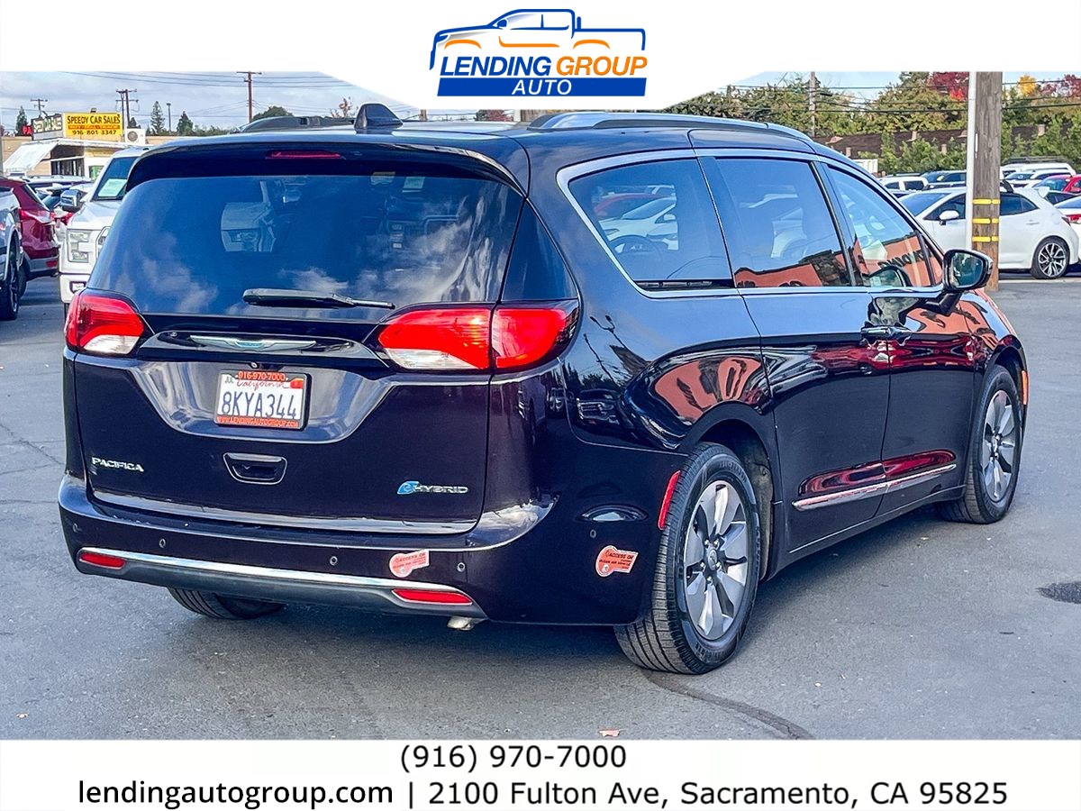 2018 Chrysler Pacifica Hybrid Limited photo 4