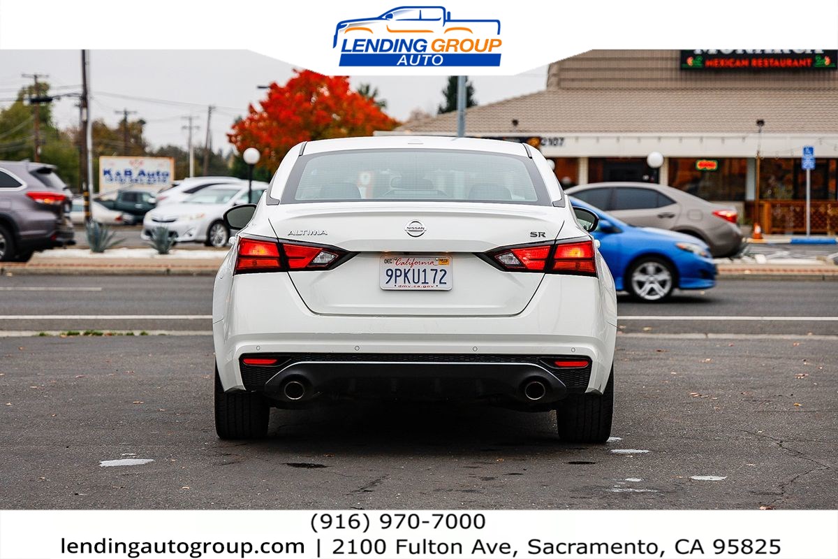 2022 Nissan Altima 2.5 SR photo 2