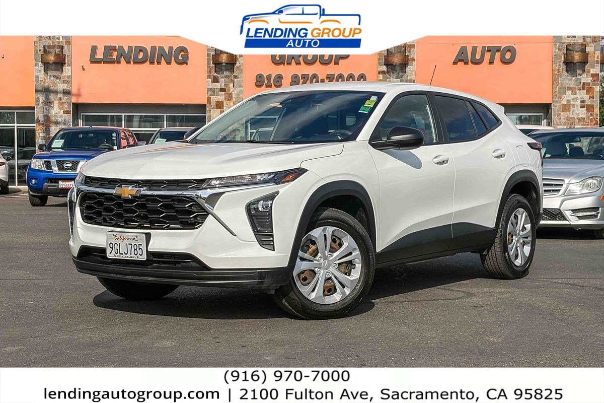 2024 Chevrolet Trax LS's photo