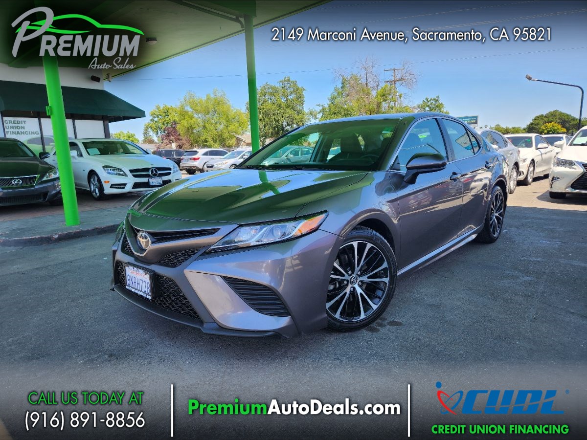 2018 Toyota Camry SE