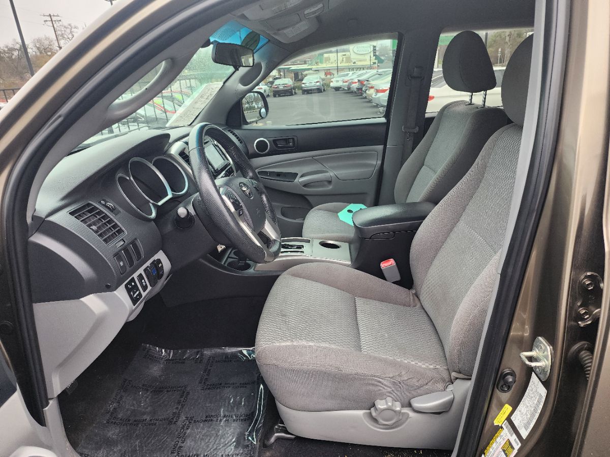 2014 Toyota Tacoma PreRunner - Photo 8