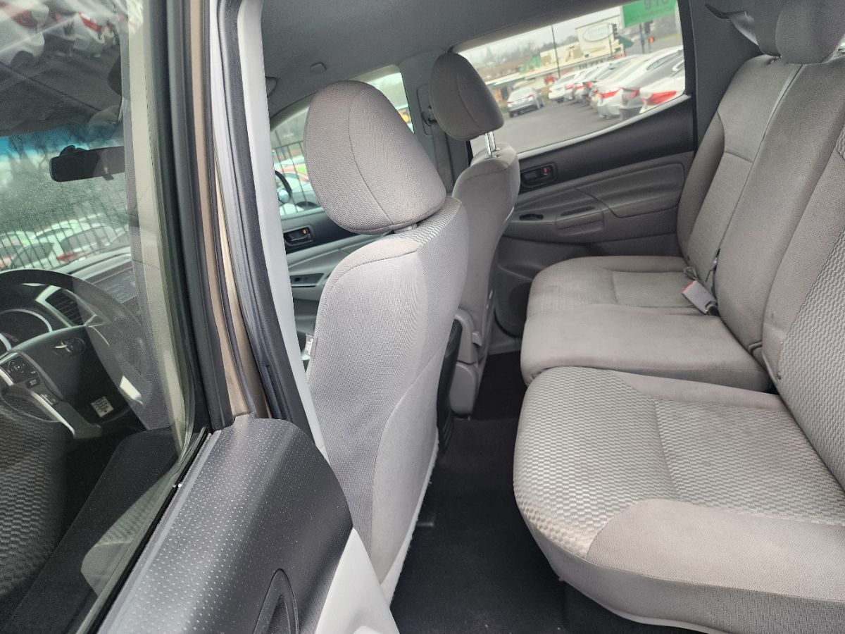 2014 Toyota Tacoma PreRunner - Photo 9