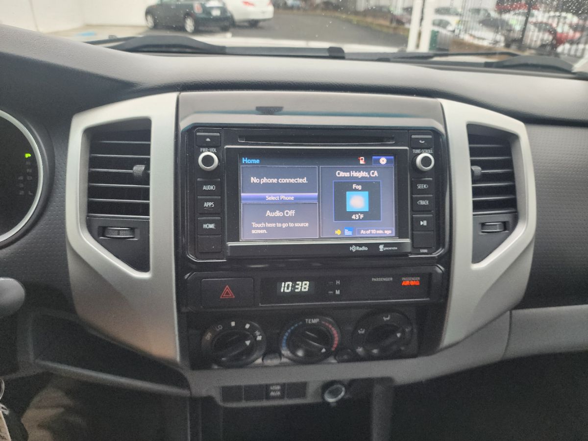 2014 Toyota Tacoma PreRunner - Photo 12