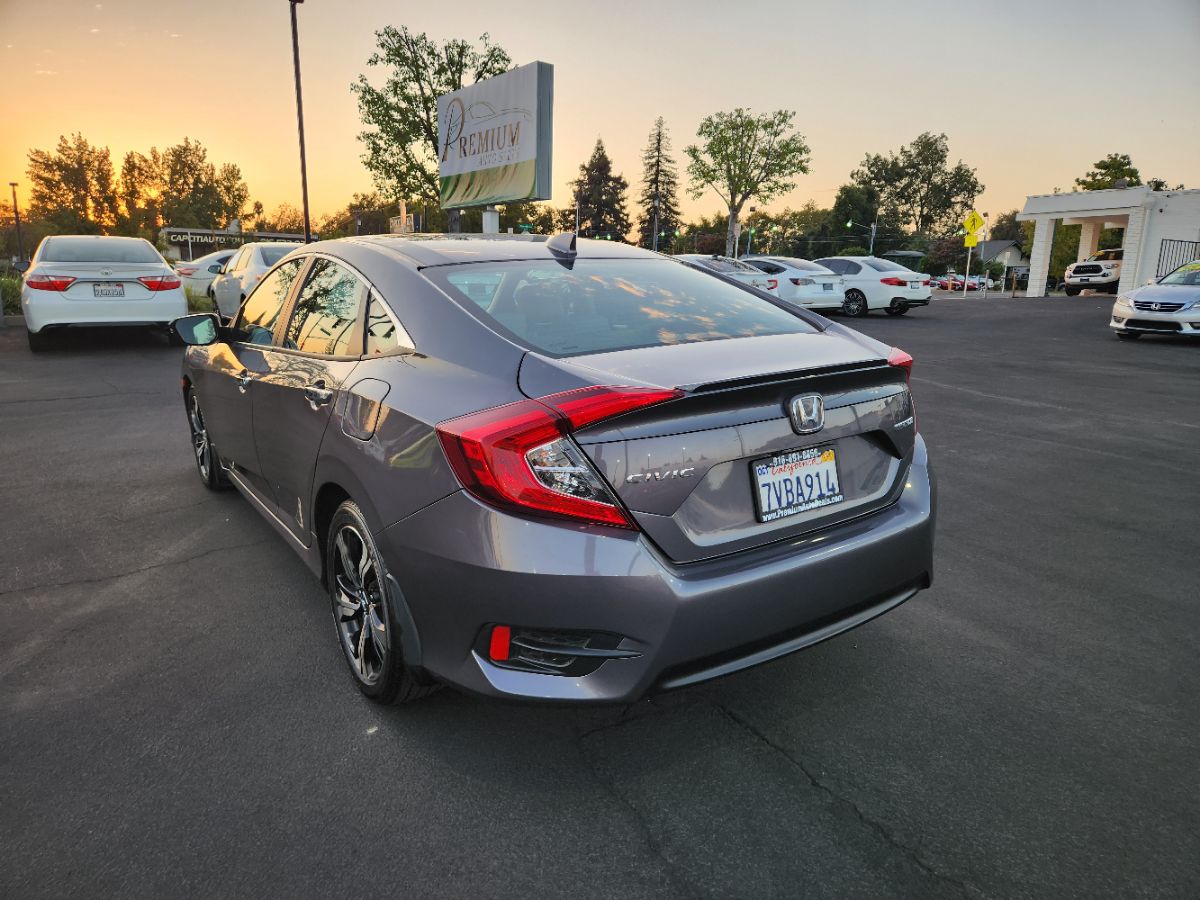 2016 Honda Civic Touring photo 3