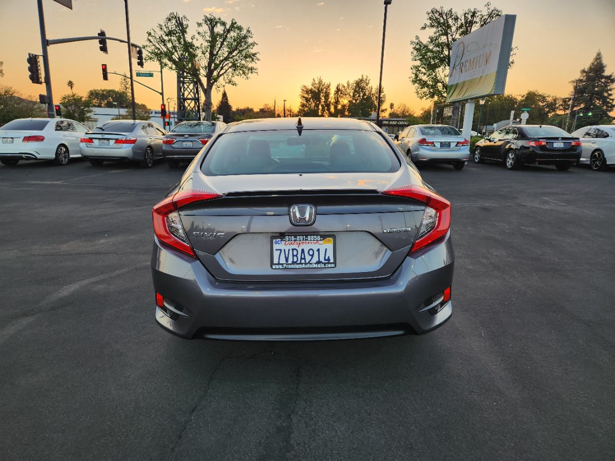2016 Honda Civic Touring photo 4