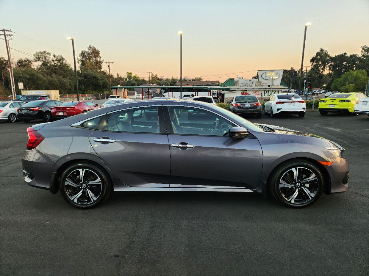 2016 Honda Civic Touring photo 6