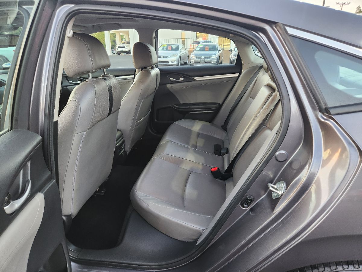 2016 Honda Civic Touring photo 10